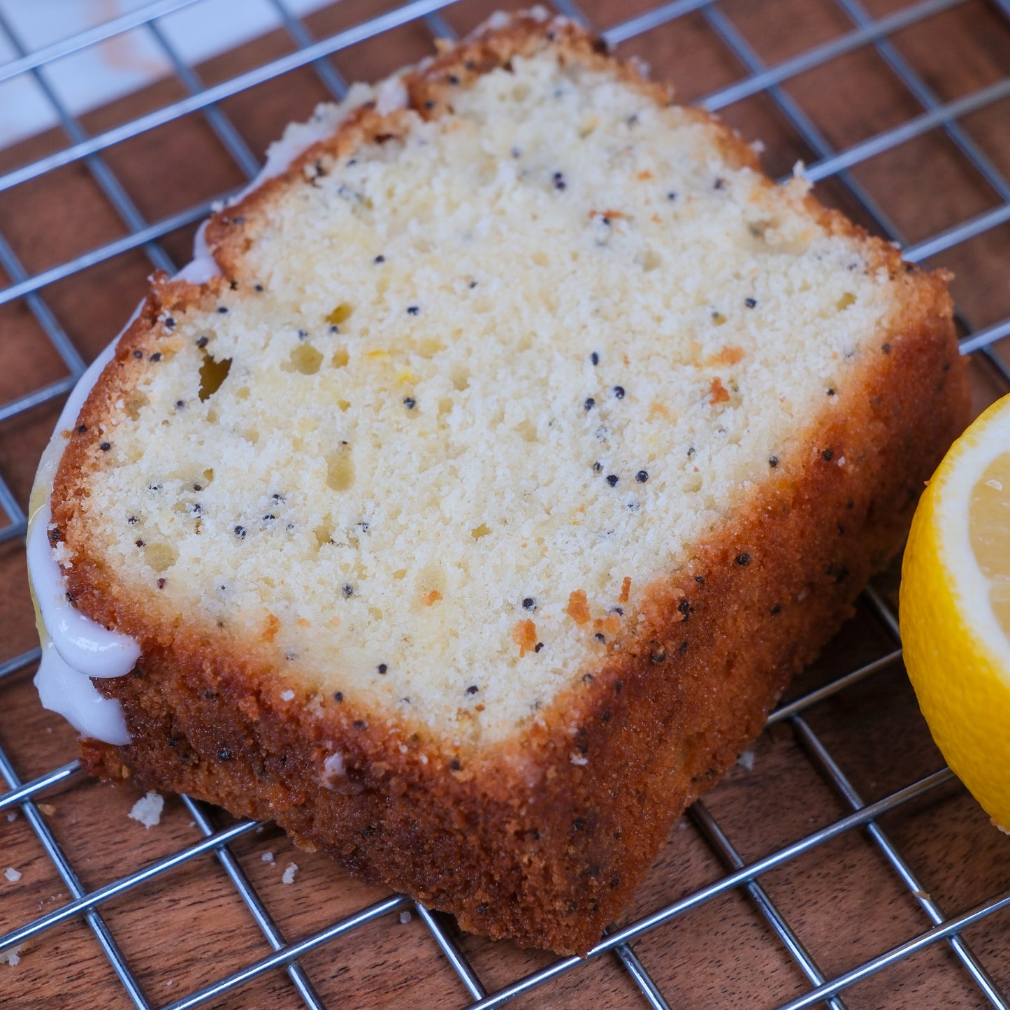 LEMON AND POPPY SEED LOAF