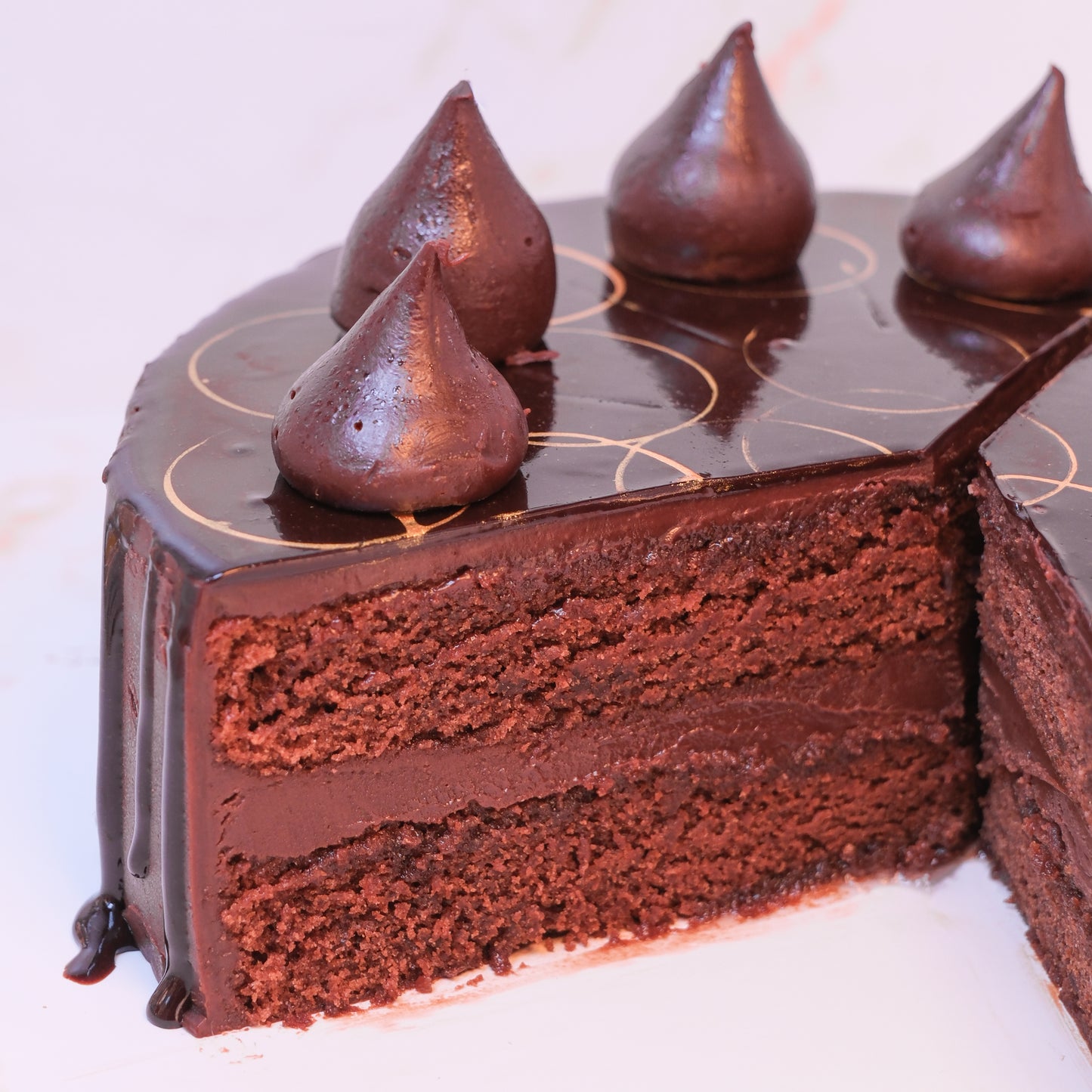 DOUBLE CHOCOLATE CAKE